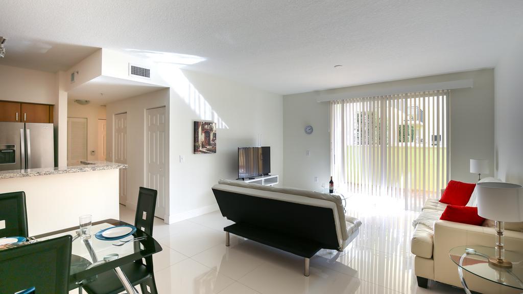 Pelicanstay In Coral Gables Miami ภายนอก รูปภาพ