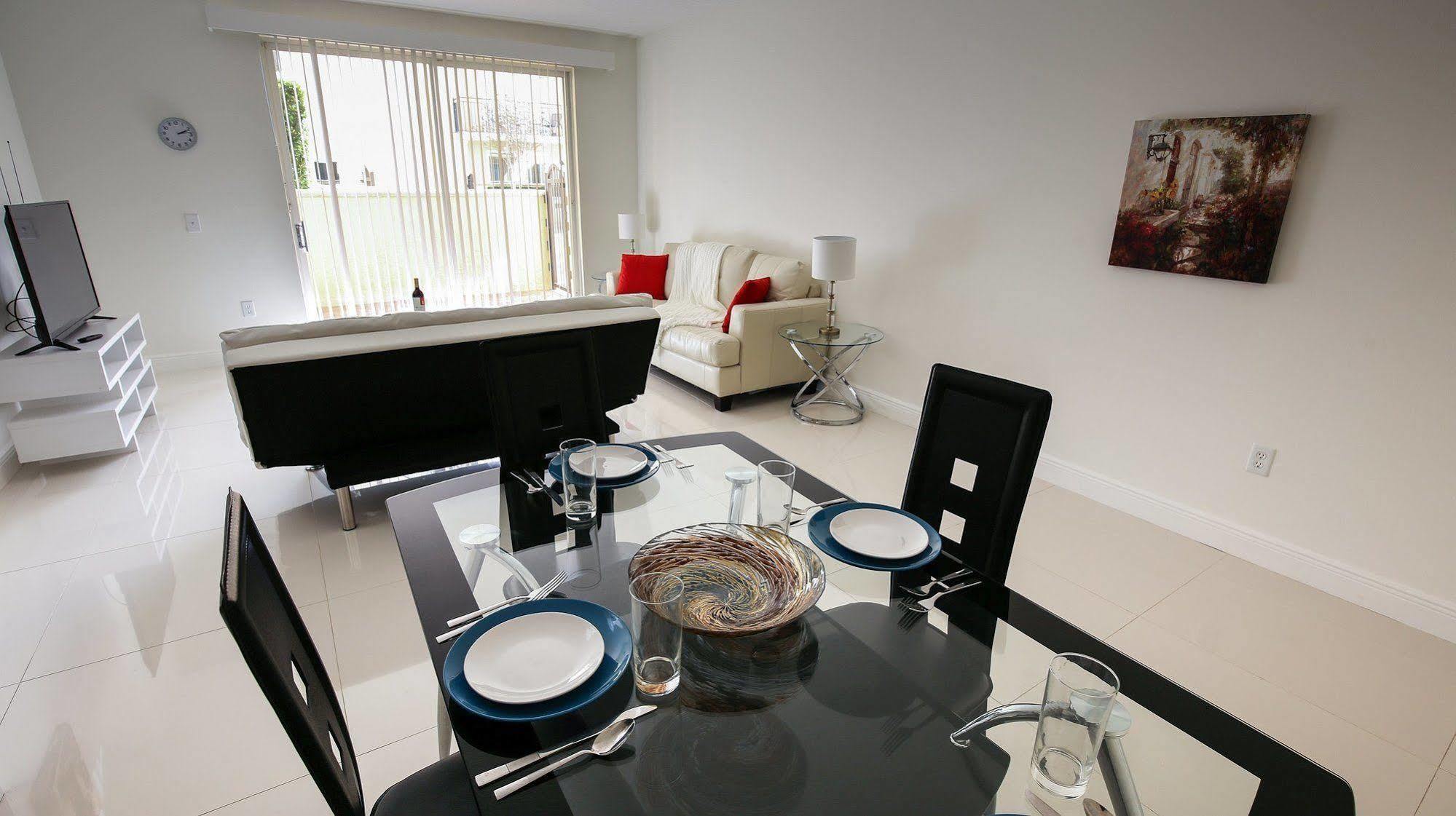 Pelicanstay In Coral Gables Miami ภายนอก รูปภาพ
