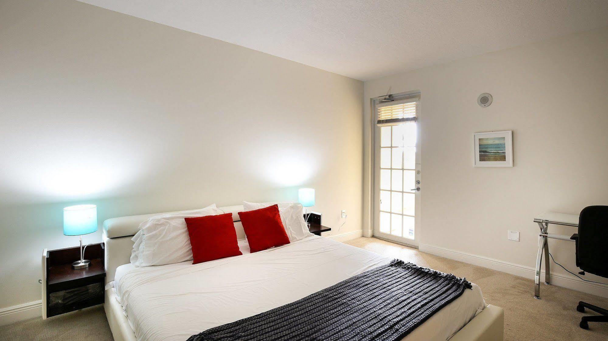 Pelicanstay In Coral Gables Miami ภายนอก รูปภาพ