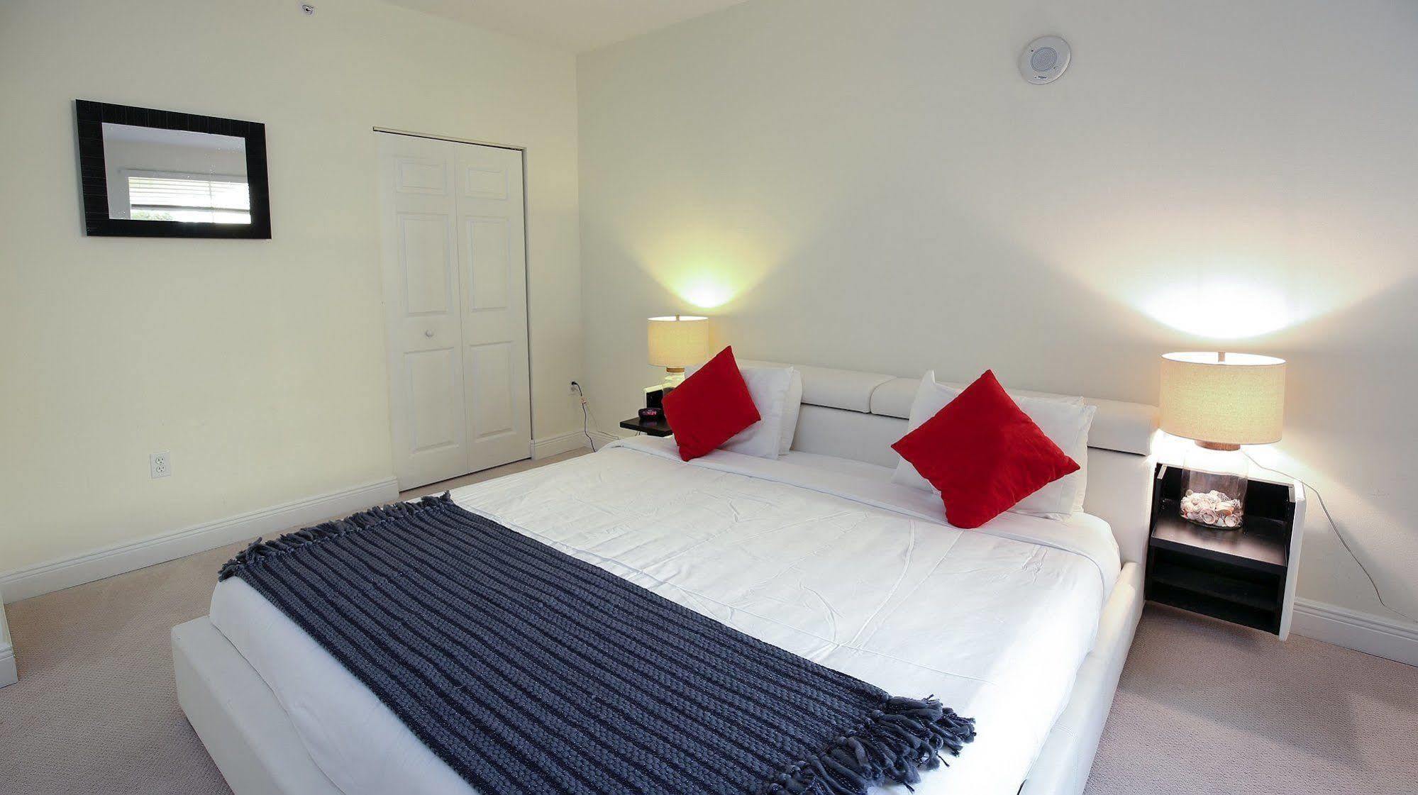 Pelicanstay In Coral Gables Miami ภายนอก รูปภาพ