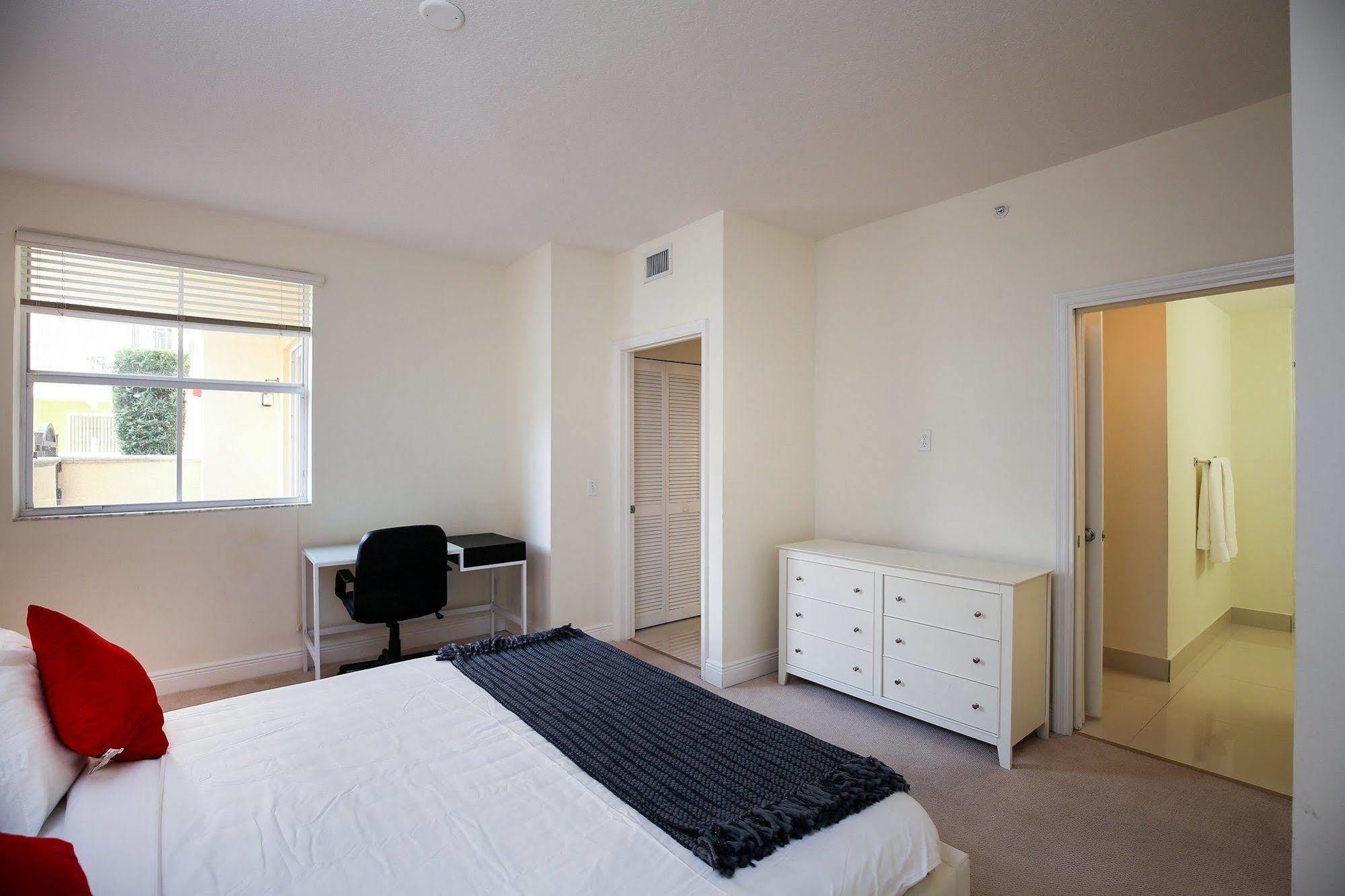 Pelicanstay In Coral Gables Miami ภายนอก รูปภาพ